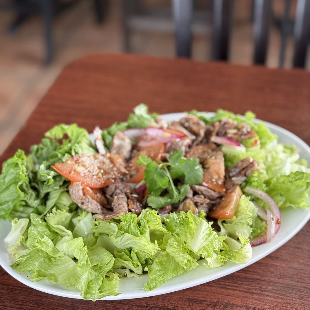 The Lemongrass - Rare beef and vinegar salad / goi bo dau dam (Insta: @badtothebite) - Vietnamese Near Me - Renton, Washington The Lemongrass - Rare beef and vinegar salad / goi bo dau dam (Insta: @badtothebite) - Vietnamese Near Me - Renton, Washington