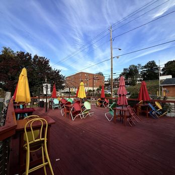Buddy Lou's Eats Drinks & Antiques - New American Near Me - Hancock, Maryland