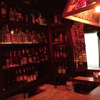 Montana - One angle of the bar - Dive Bars Near Me - Seattle, Washington Montana - One angle of the bar - Dive Bars Near Me - Seattle, Washington