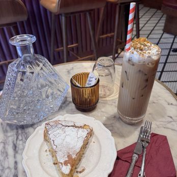 Fellini Coffee - Chelsea - Coffee & Tea Near Me - New York, New York Fellini Coffee - Chelsea - Coffee & Tea Near Me - New York, New York