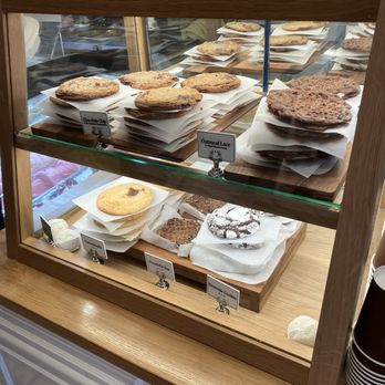 Bacio di Latte - The cookies - Gelato Near Me - Thousand Oaks, California Bacio di Latte - The cookies - Gelato Near Me - Thousand Oaks, California