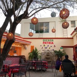 Querida Patria - Área exterior
