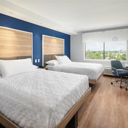 Tru by Hilton Ft. Lauderdale Airport - Guest room