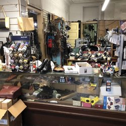 Rapid Shoe Fix - The front counter.