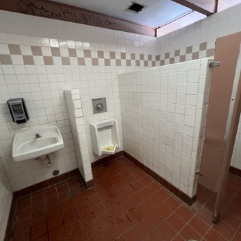 Hassayampa Rest Area - 1/11/25 FYI. Barely useable... - Rest Stops Near Me - Morristown, Arizona Hassayampa Rest Area - 1/11/25 FYI. Barely useable... - Rest Stops Near Me - Morristown, Arizona