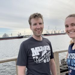 East Bay Bike Path - Spooky bottom dock selfie on a run