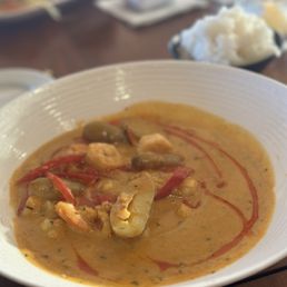 Lobster & Shrimp Red Thai Curry** Lobster & Shrimp Red Thai Curry**
