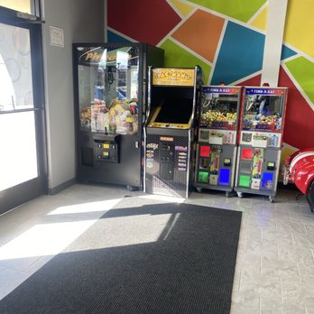 Oakdale Laundry - Laundry Services Near Me - Saint Paul, Minnesota