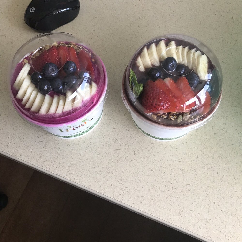 Fresh Juice Bar - Berry pit and traditional - Acai Bowls Near Me - Danbury, Connecticut Fresh Juice Bar - Berry pit and traditional - Acai Bowls Near Me - Danbury, Connecticut