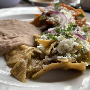 Sabor Cocinabar - Chilaquiles Divorciados - Mexican Near Me - San Antonio, Texas Sabor Cocinabar - Chilaquiles Divorciados - Mexican Near Me - San Antonio, Texas
