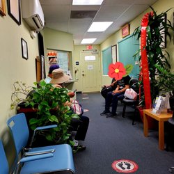 Jim-Jer Hwu, MD - Alhambra Hospital Medical Center - Waiting Room - relaxing & chilled. Face masks are worn by everyone, hand sanitizers are available and social distancing practiced.