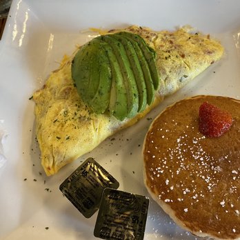 Naples Brunch - Omelette with pancakes - Breakfast & Brunch Near Me - Naples, Florida Naples Brunch - Omelette with pancakes - Breakfast & Brunch Near Me - Naples, Florida