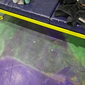 Get Air - Downers Grove - Seating dirty - Trampoline Parks Near Me - Downers Grove, Illinois