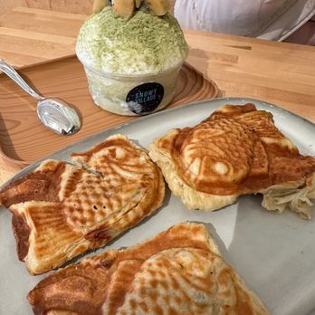Snowy Village - Green tea bingsoo and croissant taiyaki - Shaved Ice Near Me - Bellevue, Washington Snowy Village - Green tea bingsoo and croissant taiyaki - Shaved Ice Near Me - Bellevue, Washington