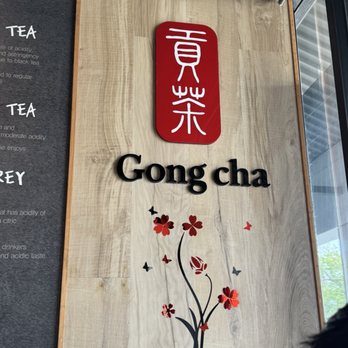 Gong Cha - Sitting area - Bubble Tea Near Me - Santa Ana, California