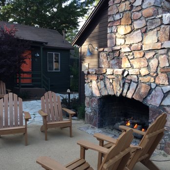 Noon Lodge at Mallard Bay - Big Bear Lake, CA