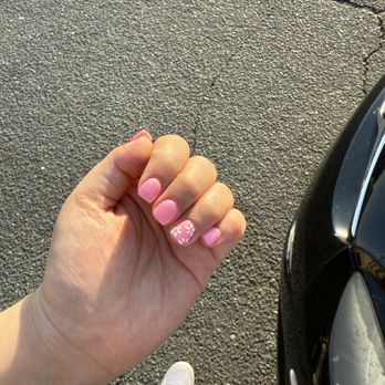 Evey's Nails & Spa - Acrylic Full Set Fill In. Hand Painted Flower Design. Set done by Julia. - Nail Salons Near Me - Matthews, North Carolina Evey's Nails & Spa - Acrylic Full Set Fill In. Hand Painted Flower Design. Set done by Julia. - Nail Salons Near Me - Matthews, North Carolina