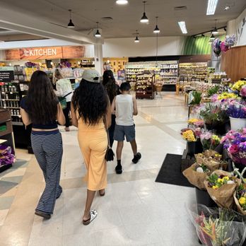 Foodland - We're on a mission! - Grocery Near Me - Honolulu, Hawaii