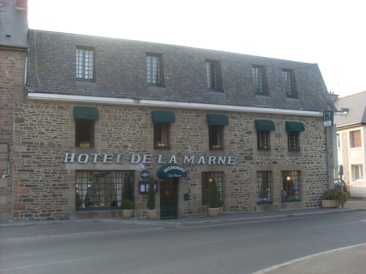 Hotel De La Marne by null