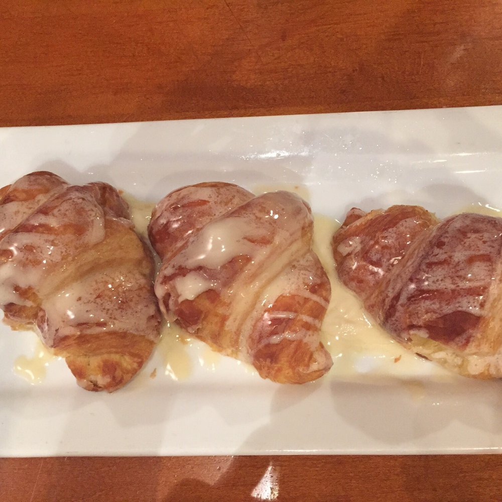 Cheddar's Scratch Kitchen - Love the rolls. - American Near Me - Dallas, Texas Cheddar's Scratch Kitchen - Love the rolls. - American Near Me - Dallas, Texas