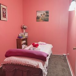 Jian Bodycare - Clean cozy massage room
