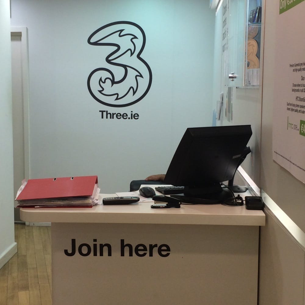 3 STORE Updated September 2024 46 Grafton Street, Dublin, Republic of Ireland Mobile