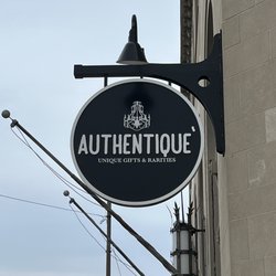 Authentique
