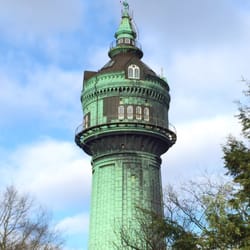 Wasserturm Lokstedt - Historischer Wasserturm aus dem Kinderbuch der Wal im Wasserturm