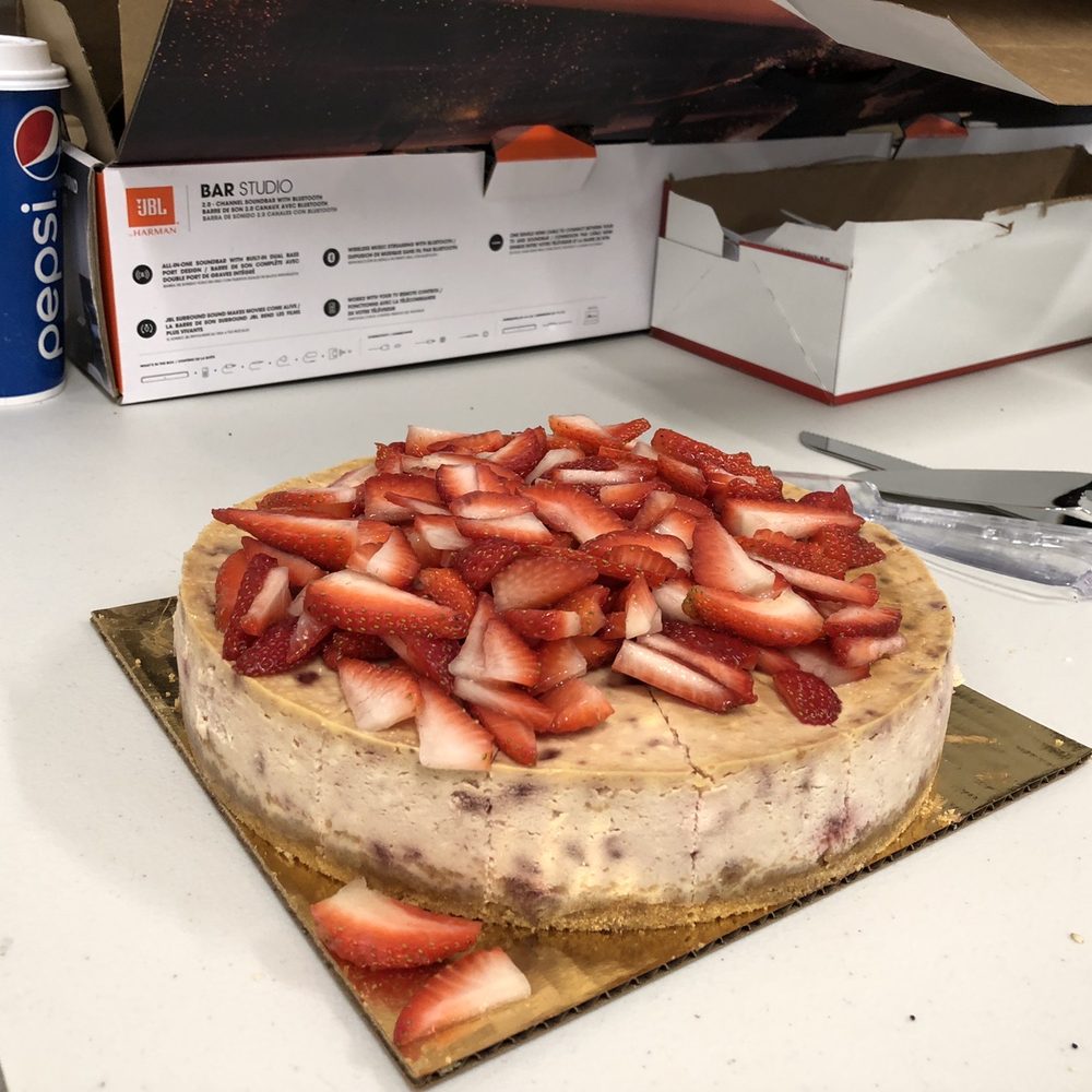 Reuschelle's Cheesecakes - Strawberry shortcake cheesecake - Desserts Near Me - Hayward, California Reuschelle's Cheesecakes - Strawberry shortcake cheesecake - Desserts Near Me - Hayward, California