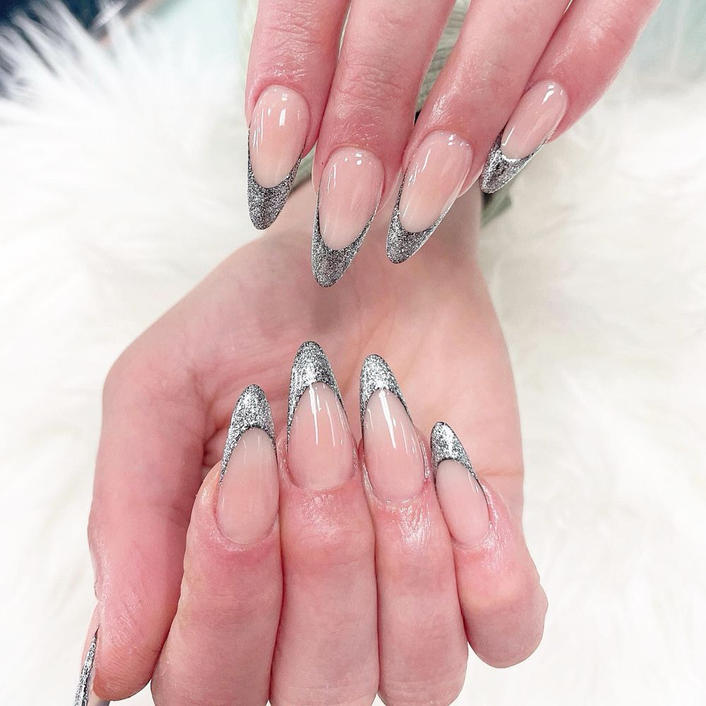 ANDERSON & COLE CLOSED Updated August 2024 15 Photos 701 N