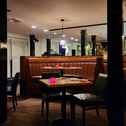 Ray's Boathouse - Interior view to my right (12/17/23)
