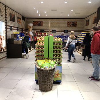 Lindt Factory Outlet - Another section of the store - Chocolatiers & Shops Near Me - Kilchberg, ZH Lindt Factory Outlet - Another section of the store - Chocolatiers & Shops Near Me - Kilchberg, ZH