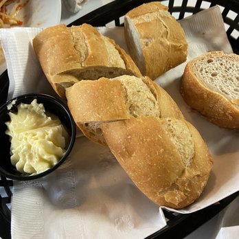 La Cucina Di Mamma - When they brought the bread over it was not even toasted. - Italian Near Me - Niagara Falls, New York La Cucina Di Mamma - When they brought the bread over it was not even toasted. - Italian Near Me - Niagara Falls, New York