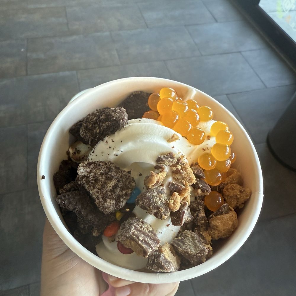 Yogurtland - Chocolate Pistachio Swirl - Ice Cream & Frozen Yogurt Near Me - Centennial, Colorado Yogurtland - Chocolate Pistachio Swirl - Ice Cream & Frozen Yogurt Near Me - Centennial, Colorado