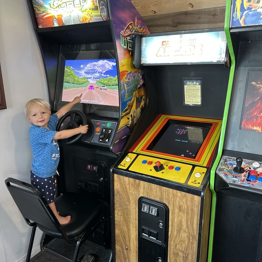 Caveman Cavey's Pizza - Such a parenting win during a roadtrip - Pizza Near Me - Frazier Park, California Caveman Cavey's Pizza - Such a parenting win during a roadtrip - Pizza Near Me - Frazier Park, California