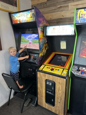 Caveman Cavey's Pizza by null