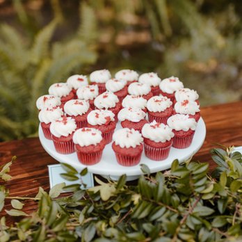 Lux Sucre Desserts - red velvet cupcakes with white frosting - Desserts Near Me - Wilsonville, Oregon