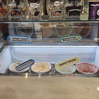 Emack & Bolio's - Ice Cream & Frozen Yogurt Near Me - Long Island City, New York Emack & Bolio's - Ice Cream & Frozen Yogurt Near Me - Long Island City, New York