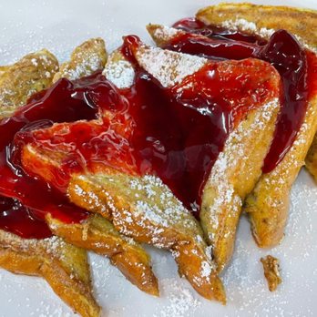 Lynn's Freedom Cafe - Majors Mayhem French Toast - Coffee & Tea Near Me - Hamilton, Ohio