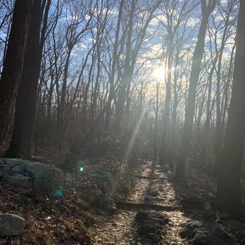 Sugarloaf Mountain - Hiking Near Me - Dickerson, Maryland