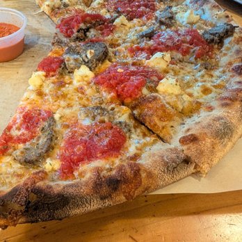 The Wheel Apizza Pub - Meatball pizza - Pizza Near Me - Eugene, Oregon The Wheel Apizza Pub - Meatball pizza - Pizza Near Me - Eugene, Oregon