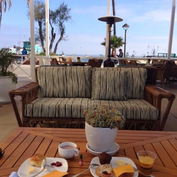 Pavilion Hotel - Breakfast ocean view - Hotels Near Me - Avalon, California