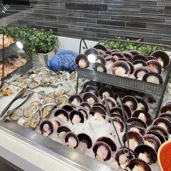 Cafe Sierra - Scallops and oysters - New American Near Me - Universal City, California Cafe Sierra - Scallops and oysters - New American Near Me - Universal City, California