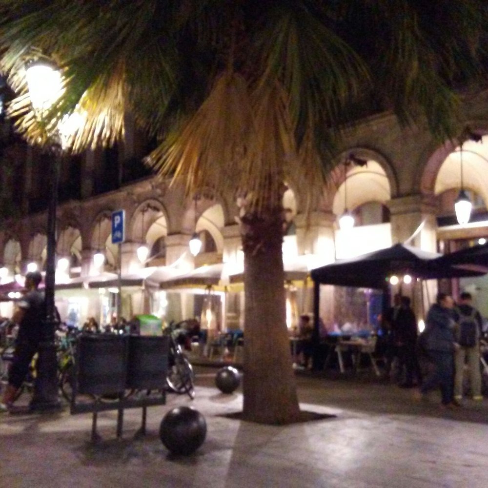 Las Ramblas - Local Flavor Near Me - Barcelona, B Las Ramblas - Local Flavor Near Me - Barcelona, B