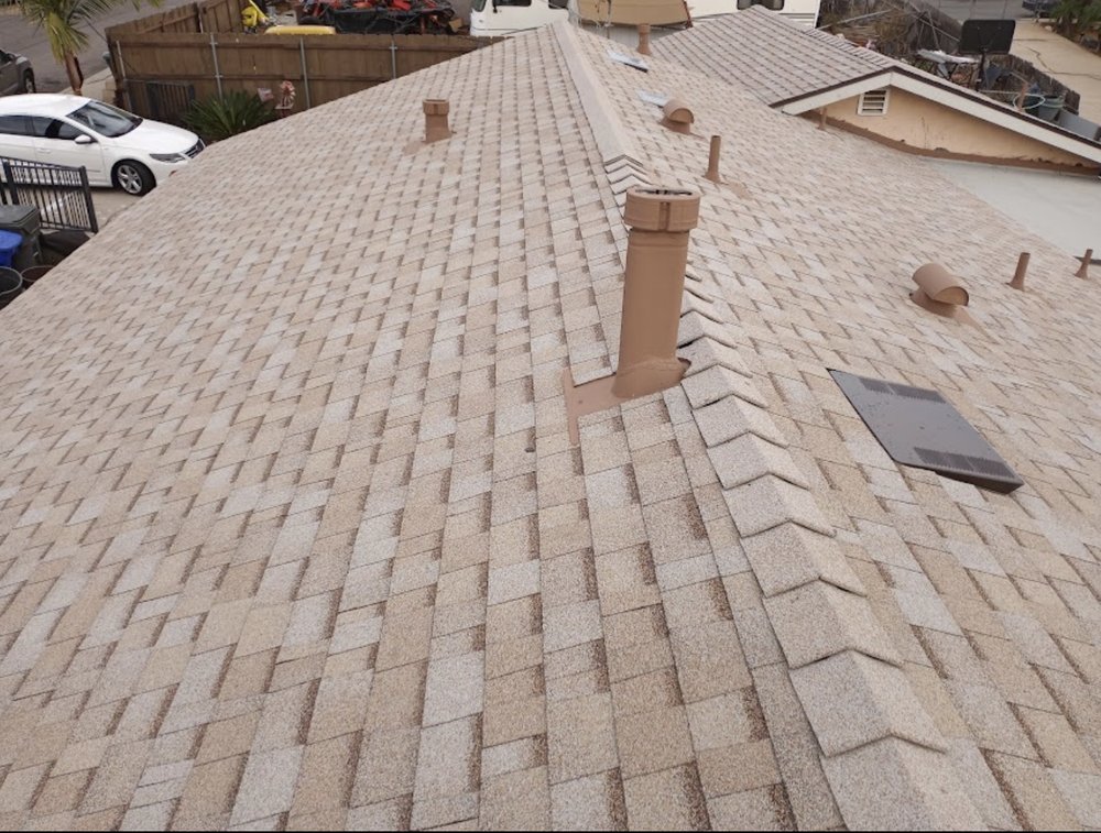 Slide of Grizzly Roofing