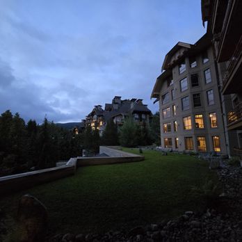 Four Seasons Resort - Hotels Near Me - Squamish, British Columbia