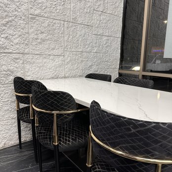 Zio Als Pizza And Pasta - Snazzy seating. - Pizza Near Me - Plano, Texas