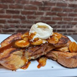 Tinto Tapas Restaurant & Wine Bar - Caramel banana French toast