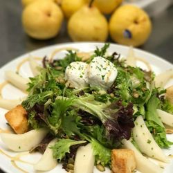 Cafe Mangal - Pear & Goat Cheese Salad
