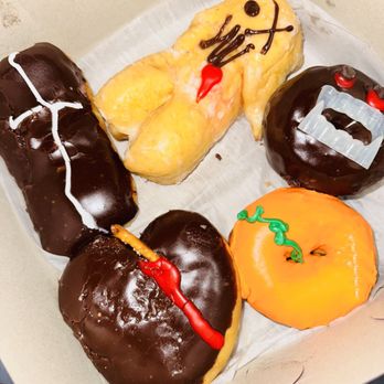 フレーバーズ ゾンビドーナツ ZOMBEE DONUTS - Updated August 2025 - 1824 Photos & 928